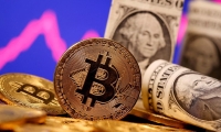 全球财经连线|穆迪下调美国信用评级展望 美国政府再次面临停摆风险